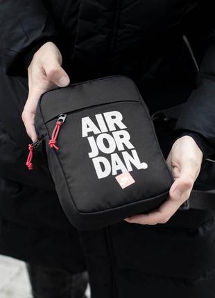 Молодежная городская сумка nike air jordan через плечо черная тканевая мессенджер6 фото