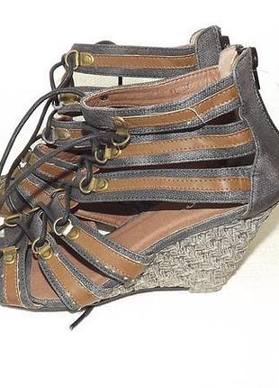 Босоніжки танкетка 37 розмір, шнурівка sds 23,5 устілка