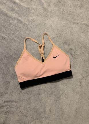 Спортивный топик nike1 фото