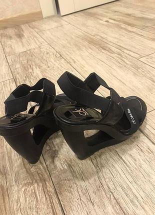 Фірмові босоніжки !