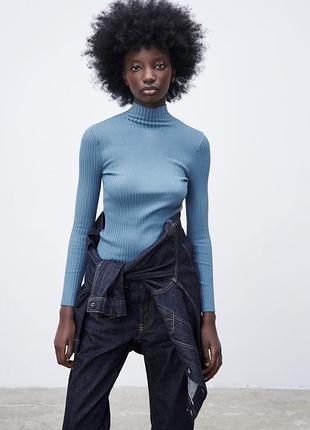 Блакитний гольф водолазка лонгслів zara