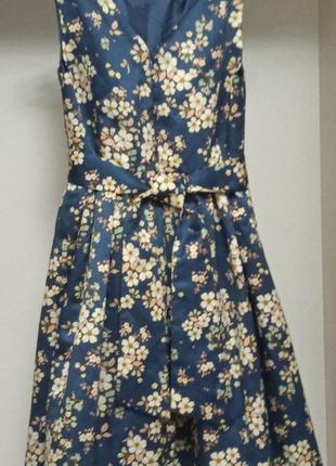 Плаття з квіточками