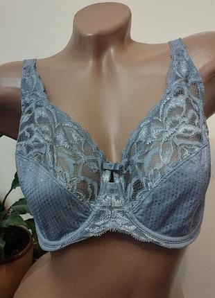 Бюстгалтер