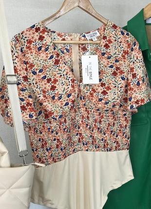 New! бежева блуза боді в квітковий принт 🌸2 фото