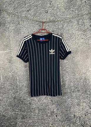 Мужская крутая оригинальная футболка с лампасами adidas размер s