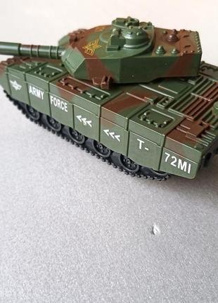 Игрушка танк т-72 инерционный1 фото