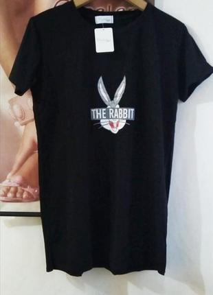 Черная качественная футболка