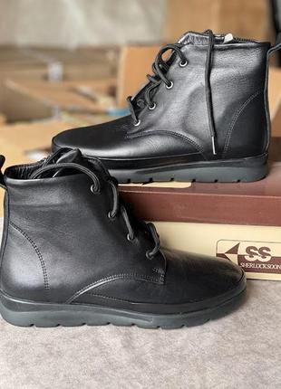 Жіночі ботінки на весну з натуральної шкіри