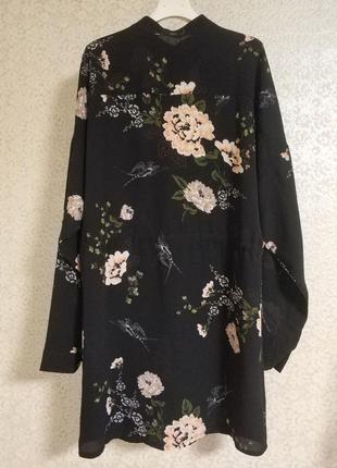 Платье-рубашка сорочка  туника с цветками цветочный принт квіти бренд boohoo,р.8.5 фото