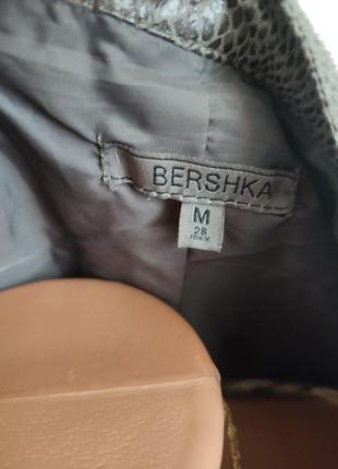 Прикольная тоненькая куртка пиджак bershka,рукав 3/43 фото