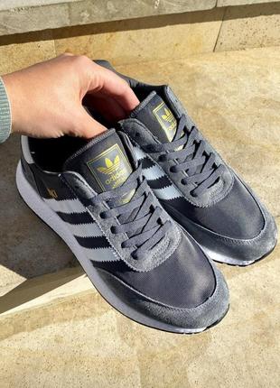 Мужские кроссовки adidas iniki grey / smb8 фото