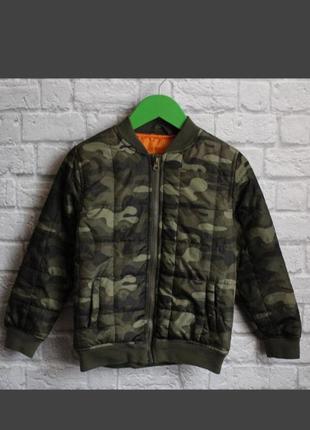 Весенняя курточка бомпер на 7-8 лет.