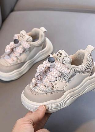 Мега стильные кроссовки 🤗