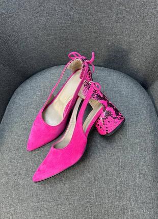 Женские туфли с острым носком цвет фуксия5 фото