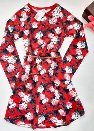 Теплое платье в цветочный принт, с пояском. будет на s-m. качество шикарное🔥
бренд: h&amp;м/ 
размер: 14+ лет, 170 см.