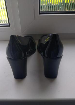 Стильные кожаные лаковые туфельки для золушки от итальянского бренда jil rocco5 фото