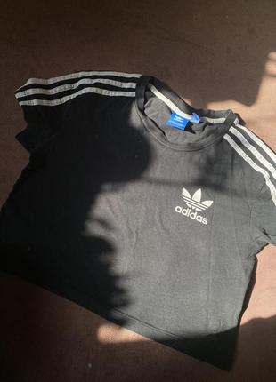 Спортивный топ adidas