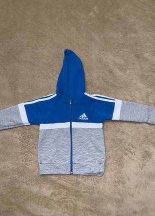 Спортивная кофта фирмы adidas