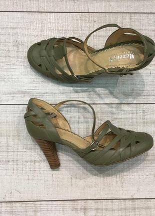 Шкіряні туфельки