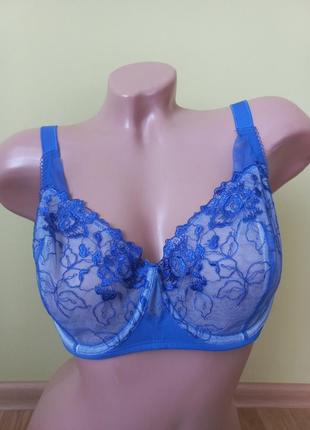 Бюстгальтер