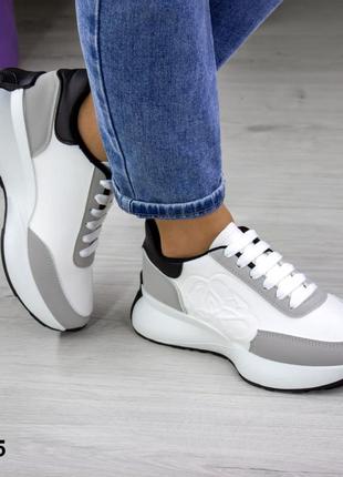 🟠 білі з сірим жіночі кросівки на шнурках