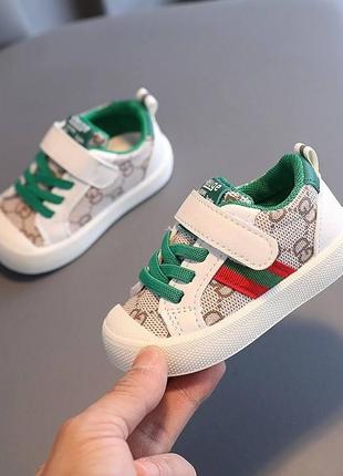 Классные кроссовки-макасины для мальчиков