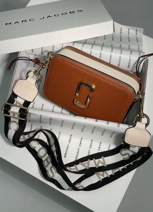 Женская сумка marc jacobs the snapshot brown cream