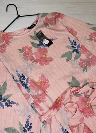 Платье розовое в цветочный принт7 фото