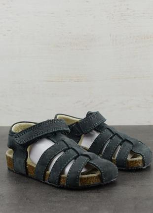 Сандалии en fant. полностью кожаный верх.
