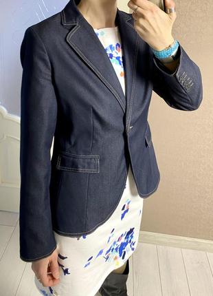 Пиджак из комтюмной ткани, в цвете под джинс и контрастной строчкой2 фото