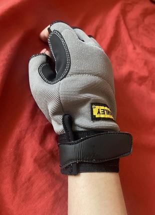 Спортивные варежки stanley