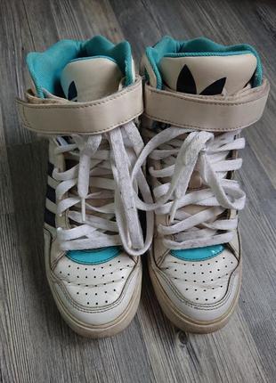 Жіночі кросівки снікерси adidas р.38 хай топи5 фото