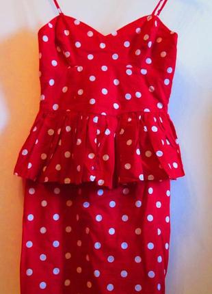 Дуже красиве стильне плаття ginatricot червоне в горошок котон з баскою розмір s