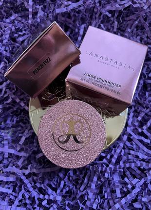 Рассыпчатый хайлайтер для лица anastasia beverly hills loose highlighter. оттенок peach fizz3 фото