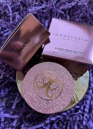 Рассыпчатый хайлайтер для лица anastasia beverly hills loose highlighter. оттенок peach fizz4 фото