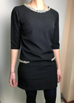 Сукня чорна з камінням