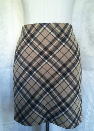 Жіноча  спідниця в клітинку у складі вовна