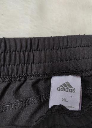 Черные женские спортивные штаны с манжетами низкая талия посадка стрейч тонкие adidas9 фото