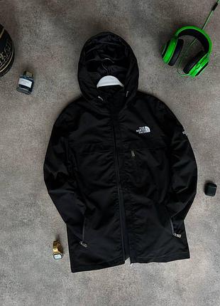 Топова вітровка tnf