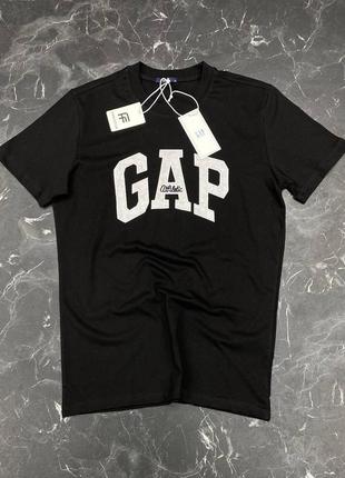Чоловіча футболка gap