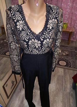 Нарядный, очень красивый комбинезон