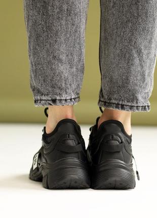 Черные кроссовки женские сетка7 фото