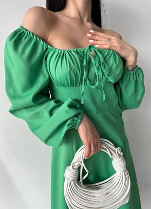 Платье с завязкой на груди и двумя разрезами6 фото