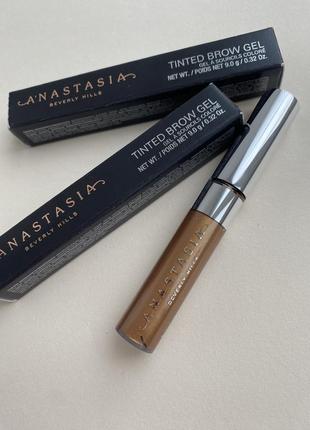 Оттеночный гель для бровей anastasia beverly hills tinted brow gel. оттенок caramel