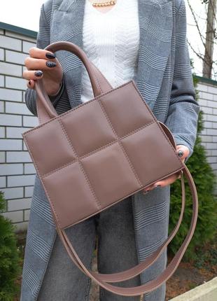 Жіноча квадратна сумка шоколадка колір пудра
