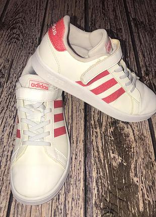 Кроссовки adidas для девочки, размер 34
