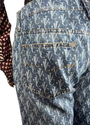 Укорочені джинси в монограму versace jeans couture6 фото