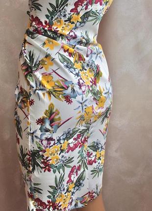 Сукня футляр по фігурі в квітковий принт5 фото