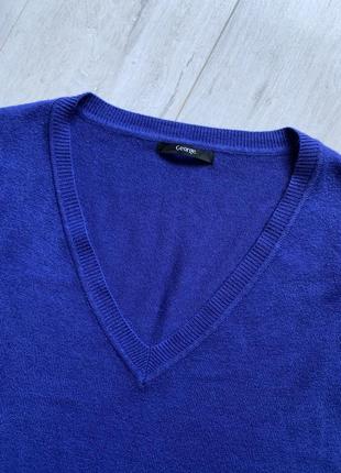 Тонкий свитер джемпер с глубоким вырезом3 фото