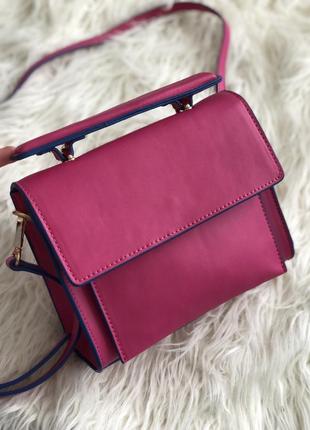 Красивая и яркая сумочка mango, розового цвета